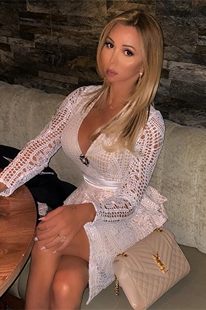 Latin Anal Shemale Escort Girl Latin Anal Shemale Escort Girl